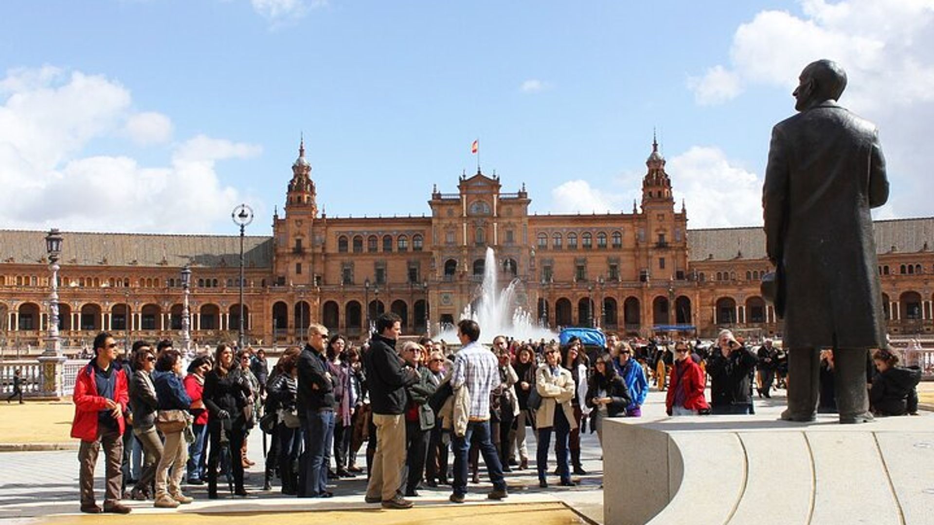 Secretos del Parque María Luisa & Plaza de España Tour en Español