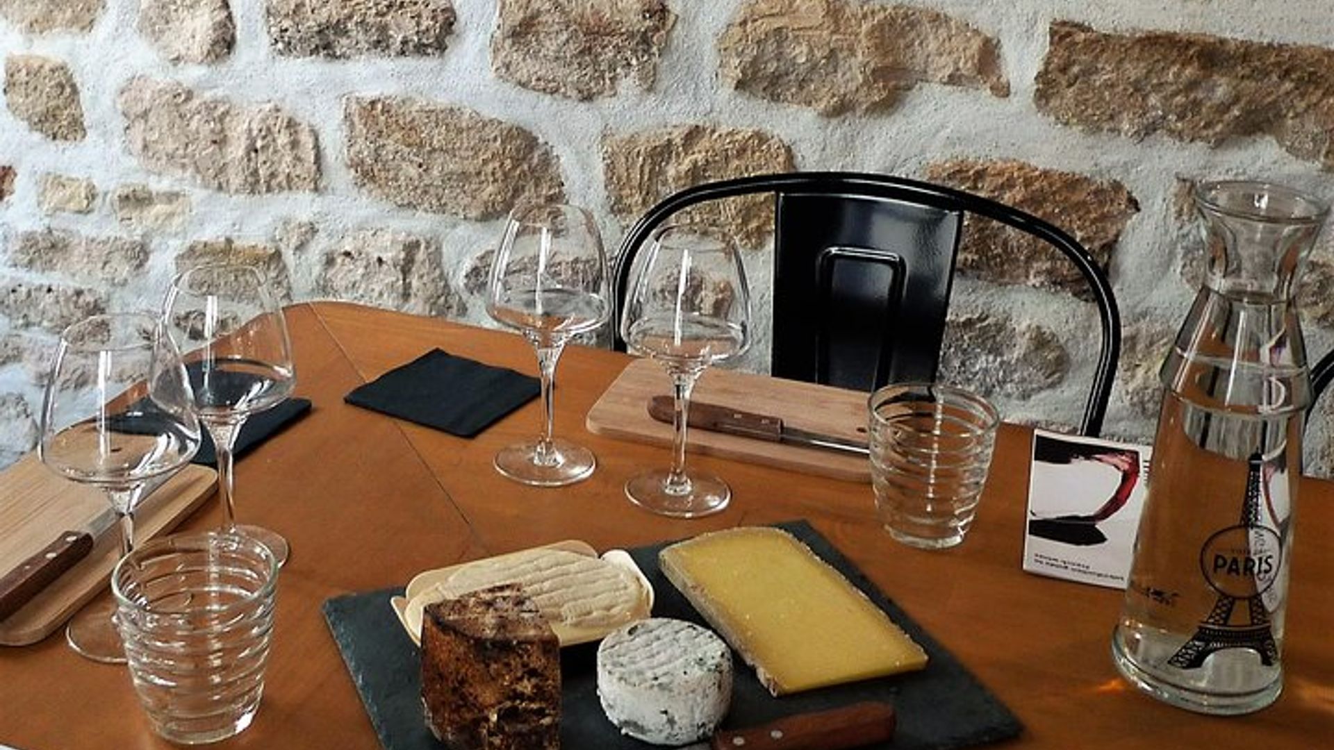 Paris: Wine and Cheese Pairing Small-Group Tasting Experience