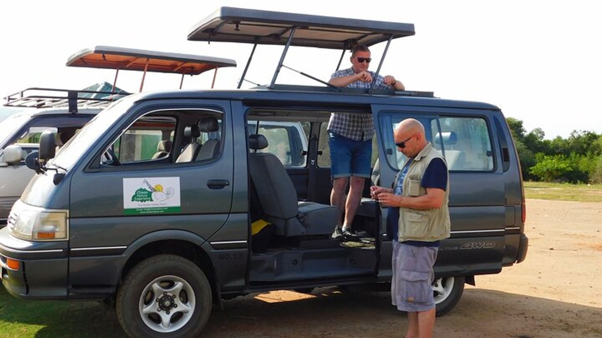 11-Day Uganda Safari Experience Tour with Pick Up