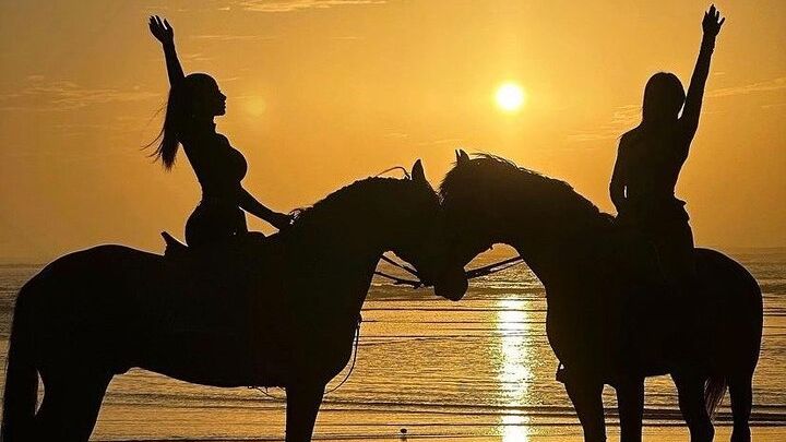 Sunset Horse Ride Experience in Essaouira