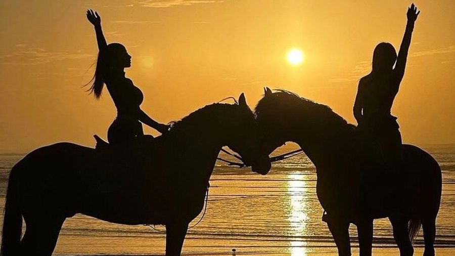 Sunset Horse Ride Experience in Essaouira