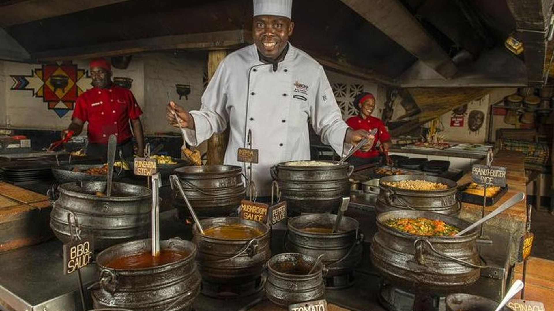 Umunsi Wuzuye Zambezi Parike Yigihugu Zahabu Safari
