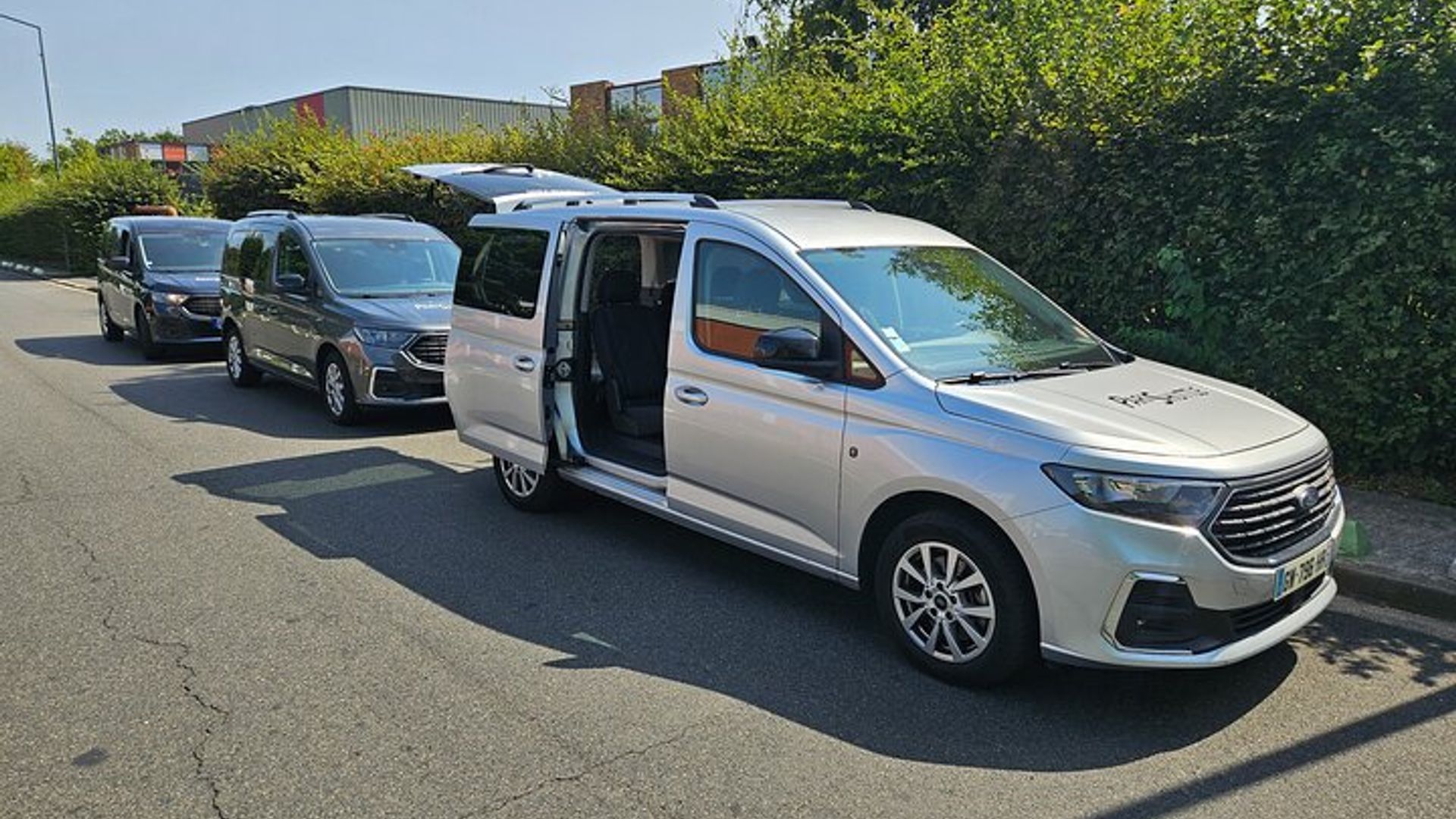 Paris Shared Arrival Shuttle from Charles de Gaulle Airport