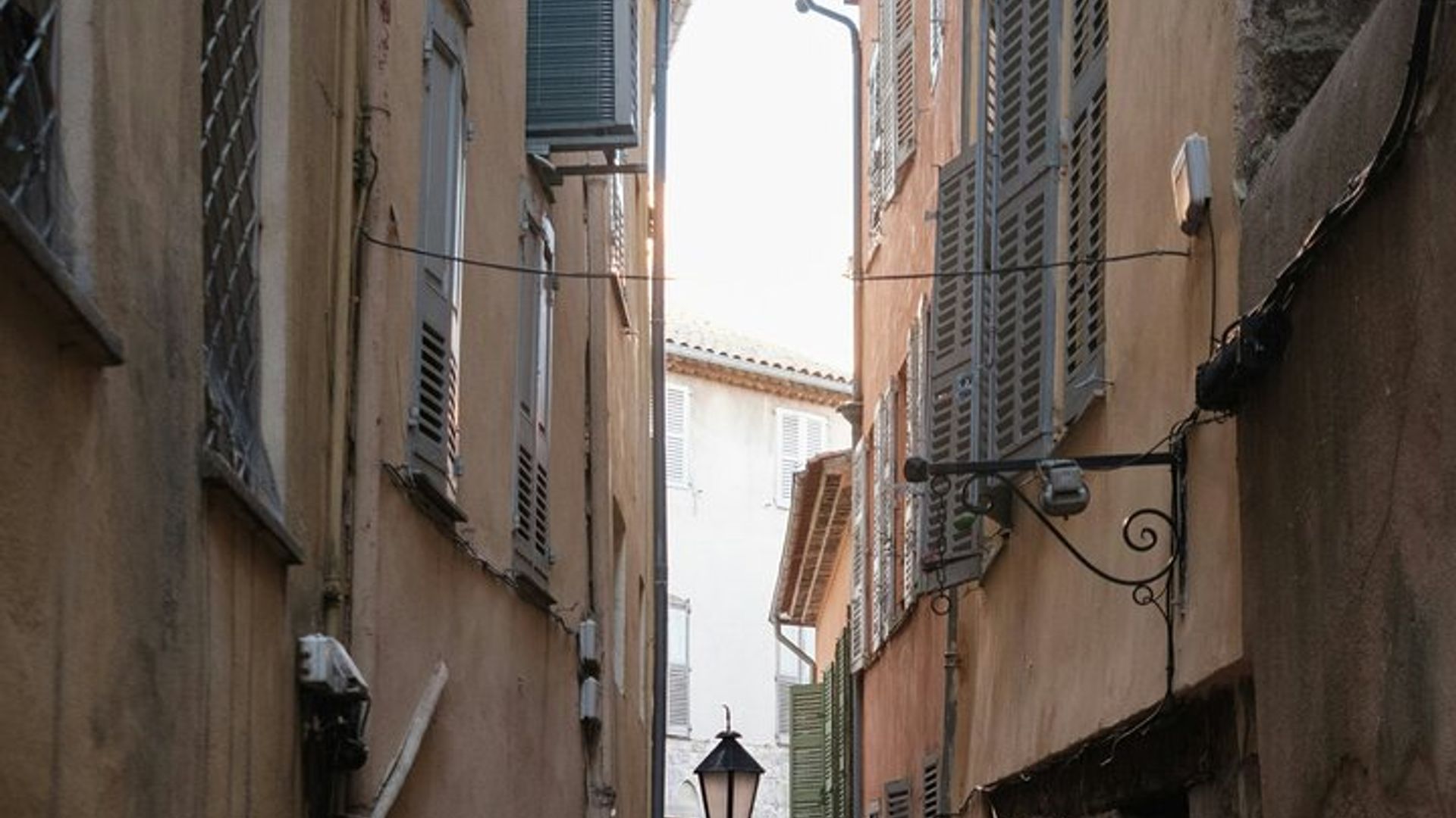 Nice Hilltop Villages PrivateTour Grasse Gourdon St-Paul DeVence