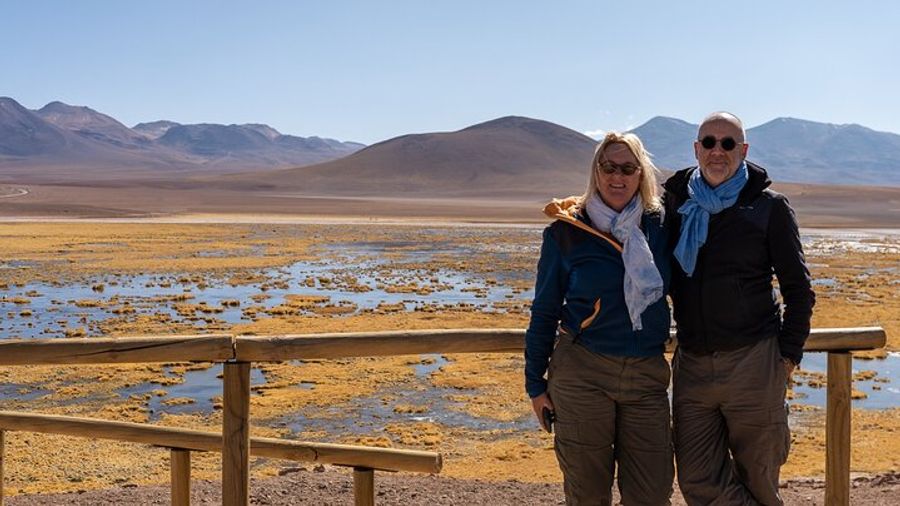 Private Tour of Geyser del Tatio breakfast in Geyser Blanco