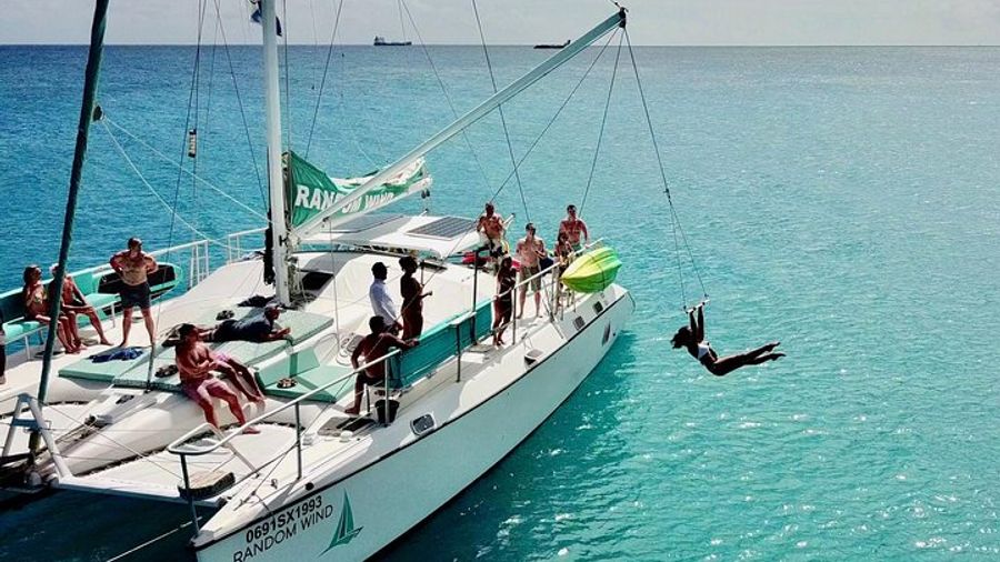 St. Maarten Catamaran Cruise: Snorkeling With Lunch and Drinks