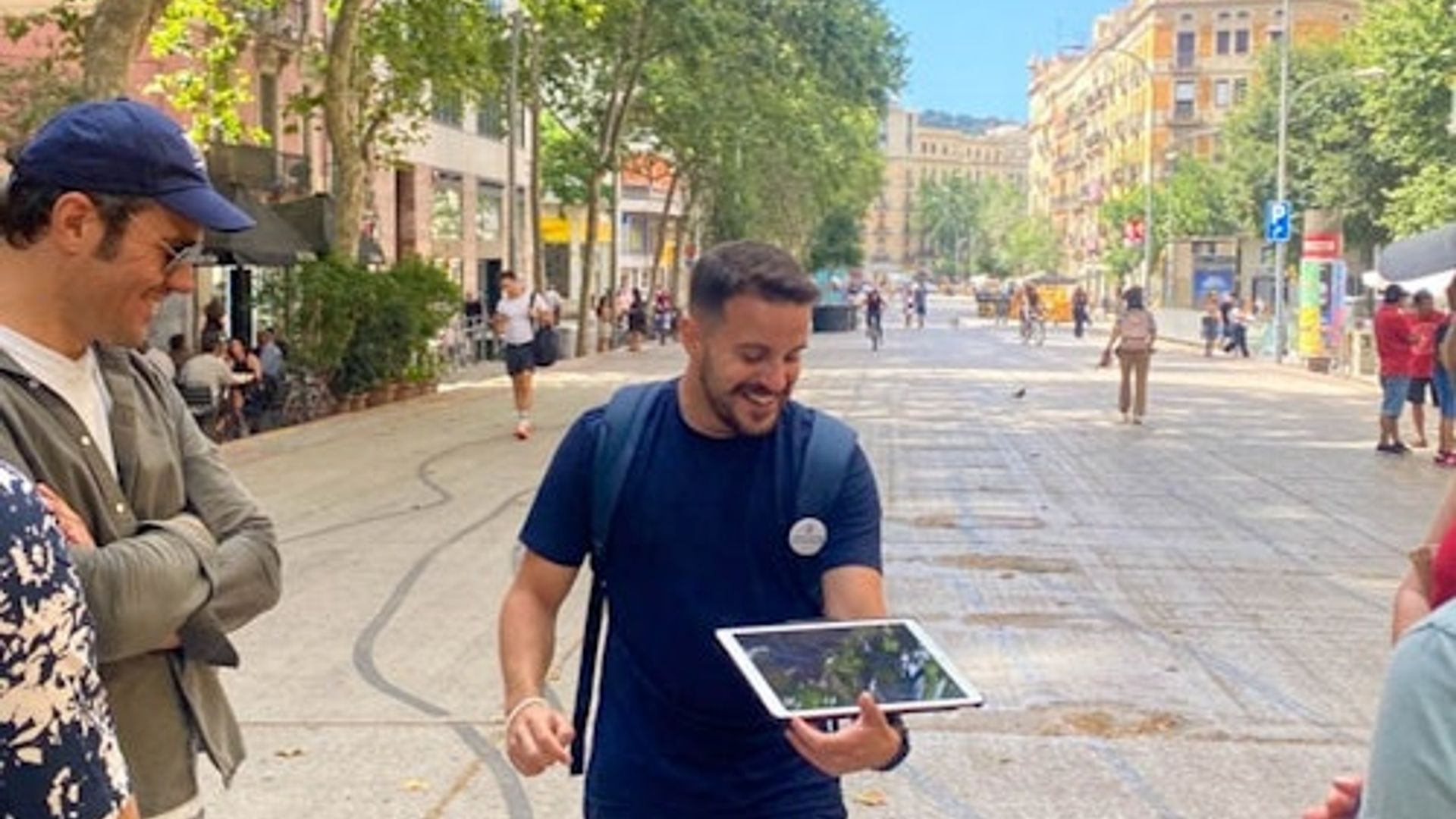Barcelona: Private Tapas Tasting Tour in French