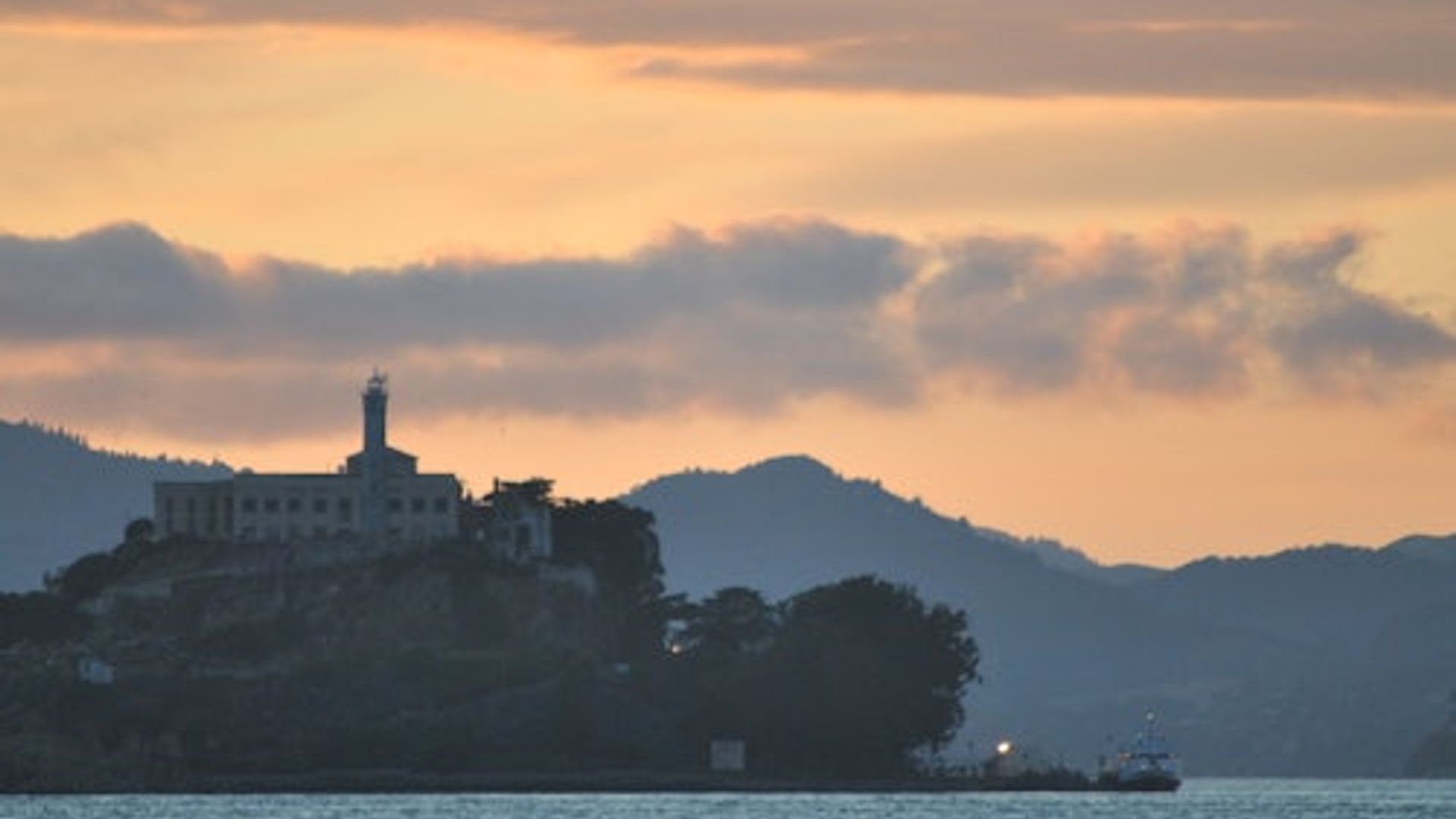 San Francisco Bay: 2-Hour Sunset Cruise image 3
