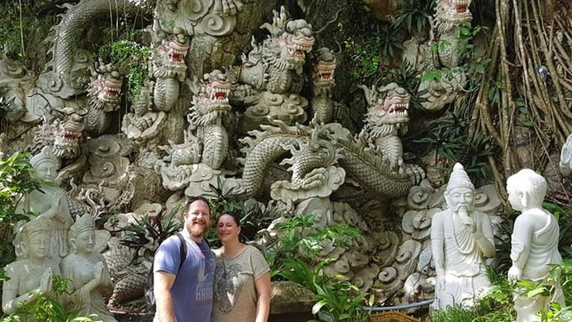Private Tour MARBLE MOUNTAIN-Caves &HOI AN Ancient Town-BoatRide