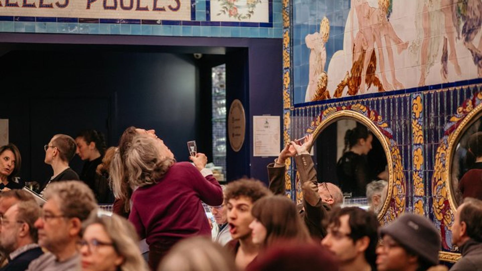 Paris : spectacle culturel dans ancienne maison close historique