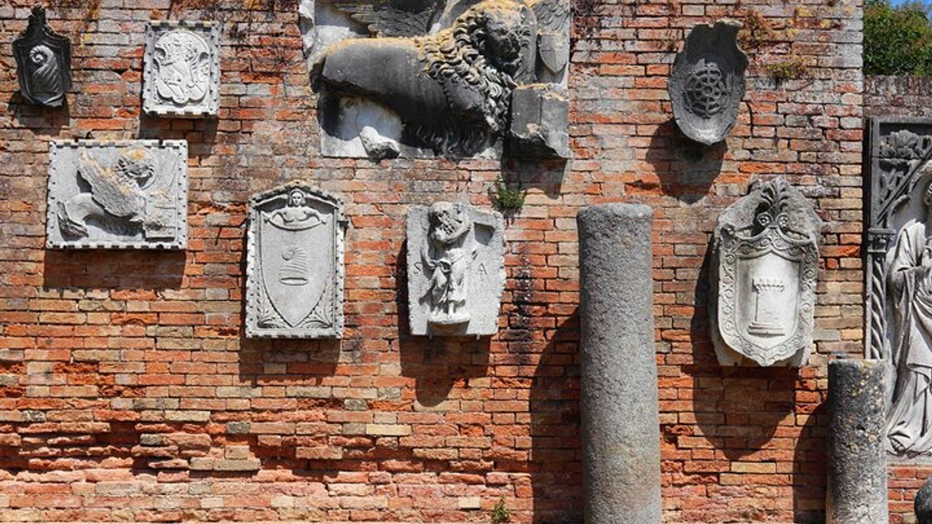 Ilhas de Veneza: Aventura em Vidro de Murano e Renda de Burano