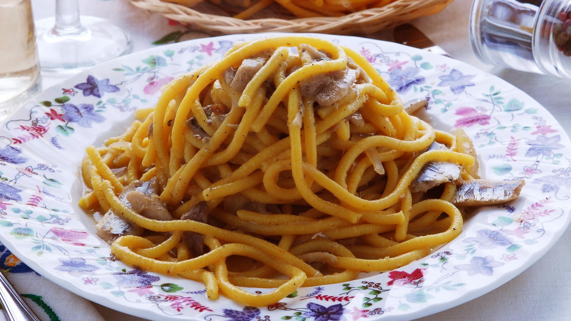 Venice: Authentic Small Group Pasta and Tiramisu Cooking Class in a Local Home