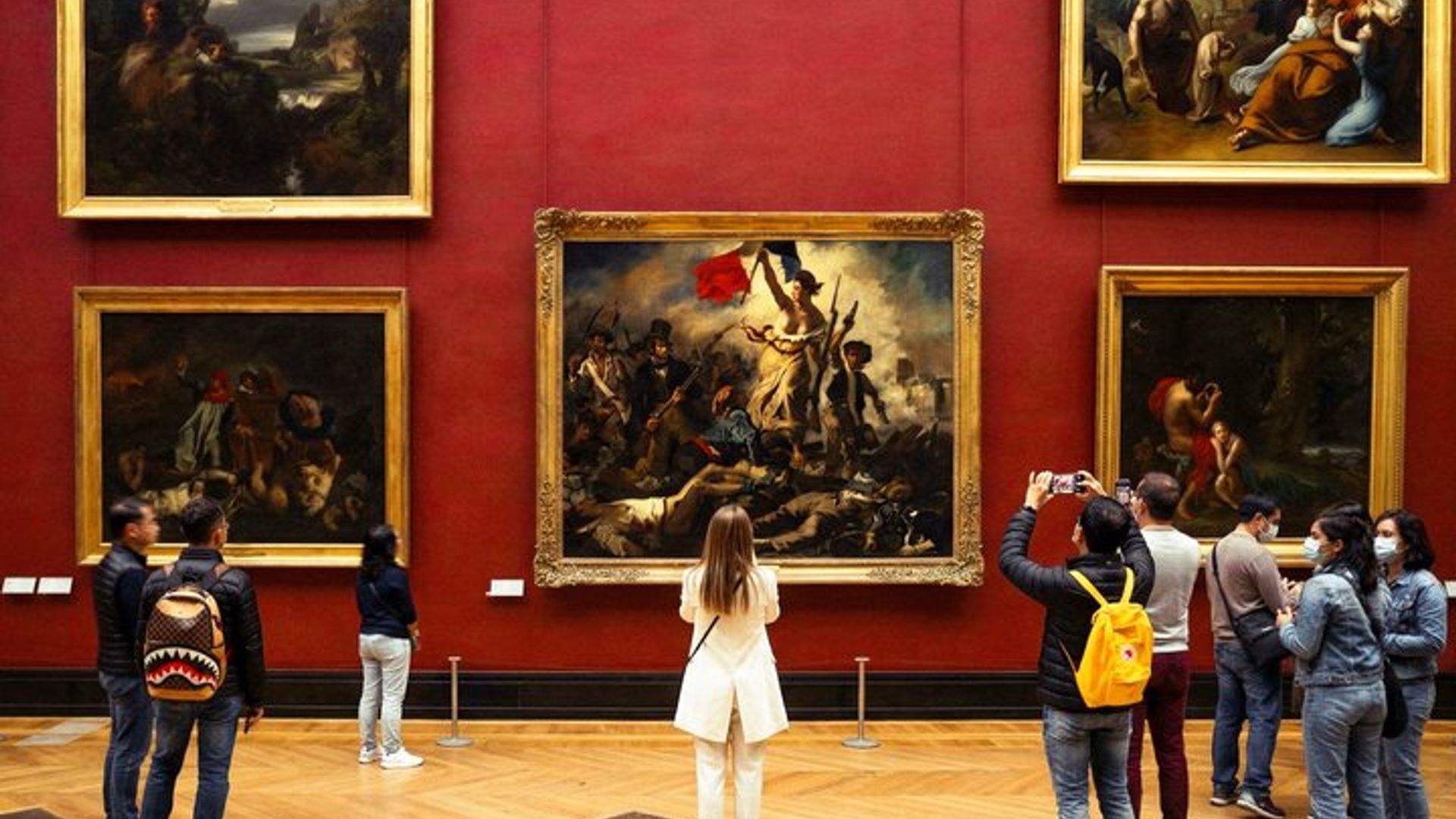 Louvre Museum Small Group Guided Tour with Reserved Entry
