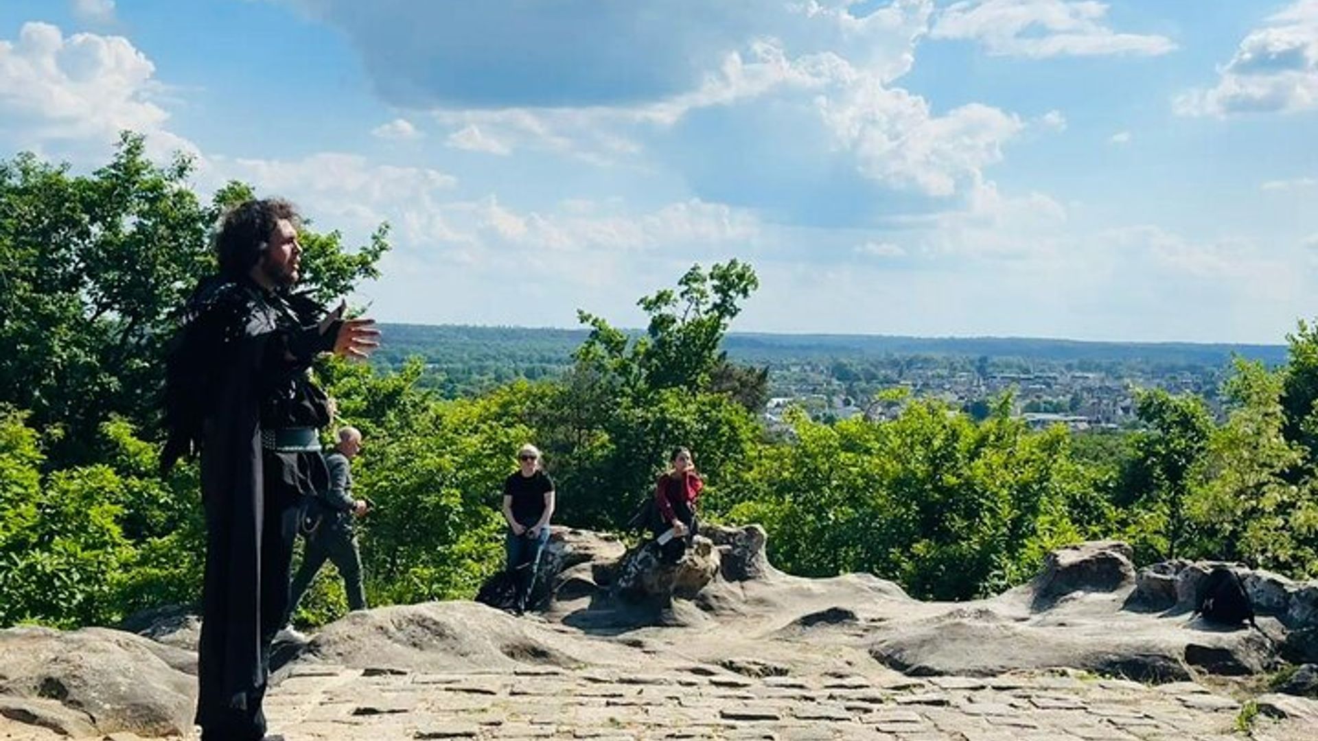 Die Geheimnisse des Waldes von Fontainebleau: Eine immersive Tour