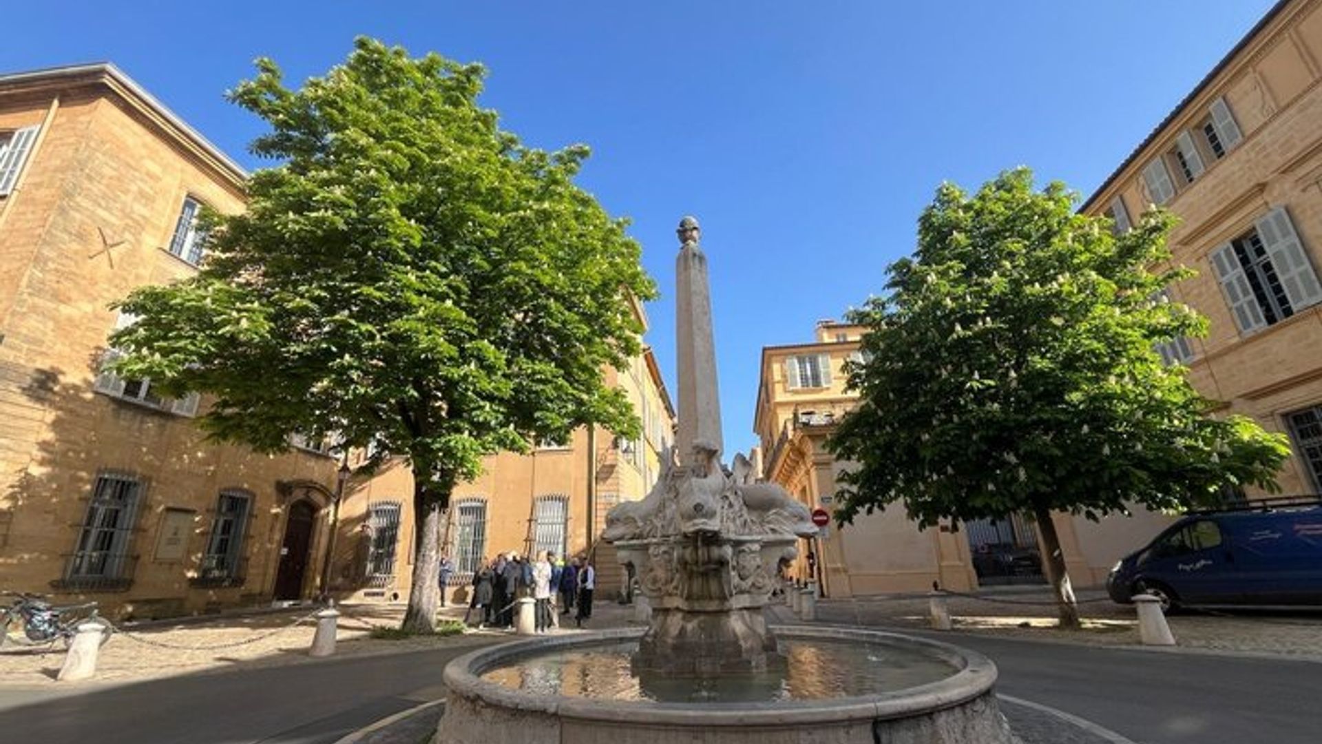 Aix en Provence Walking Tour: Explore Top Sights & Hidden Gems