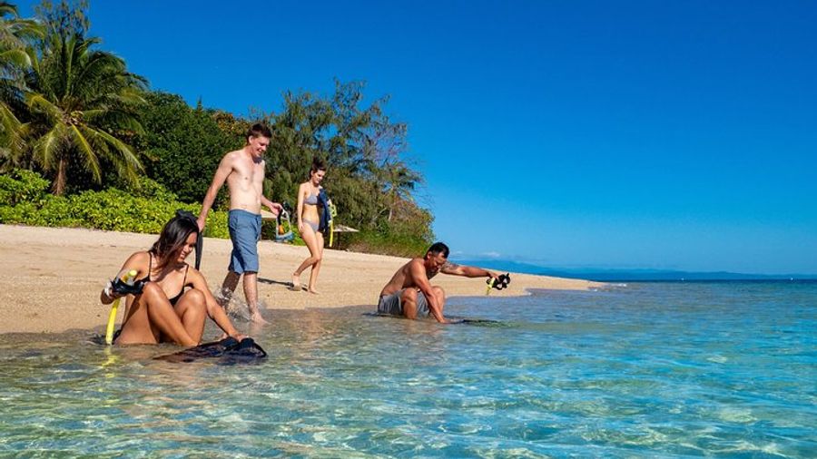 Low Isles Half-Day Snorkeling and Boat Tour from Port Douglas