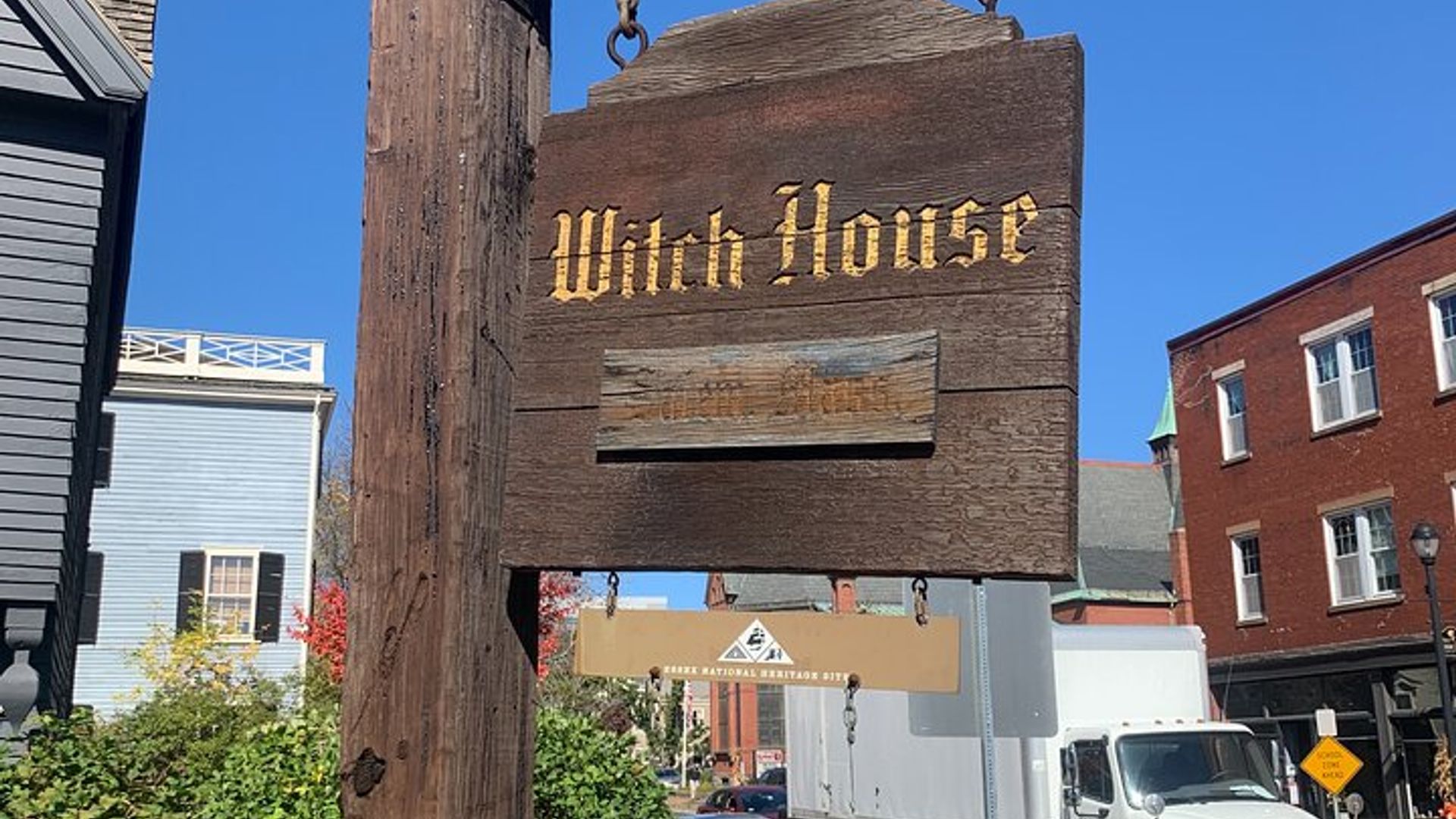 Recorrido a pie fantasma autoguiado por teléfono inteligente de Salem