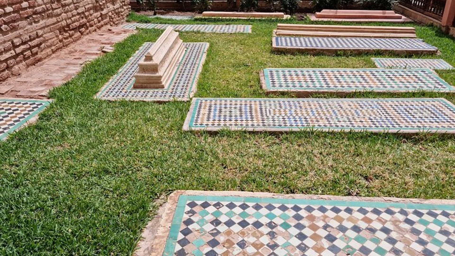 Tour de Descoberta de Marrakech: Palácio Bahia e Túmulos Saadianos