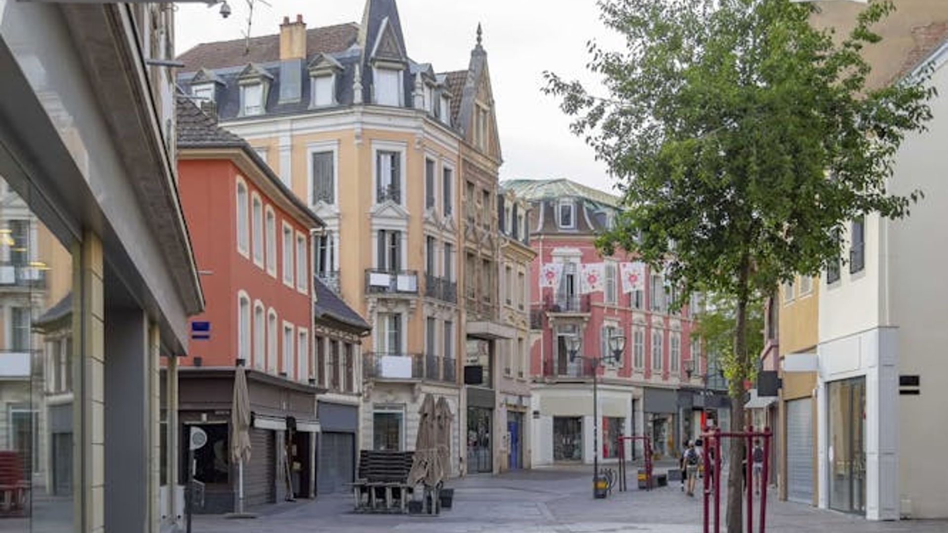 Discover Mulhouse on a guided walking tour with a local