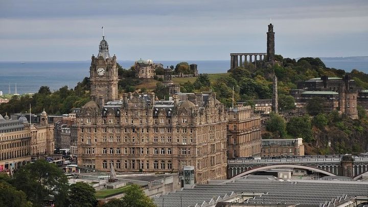 Edinburgh Guided Private Walking Tour