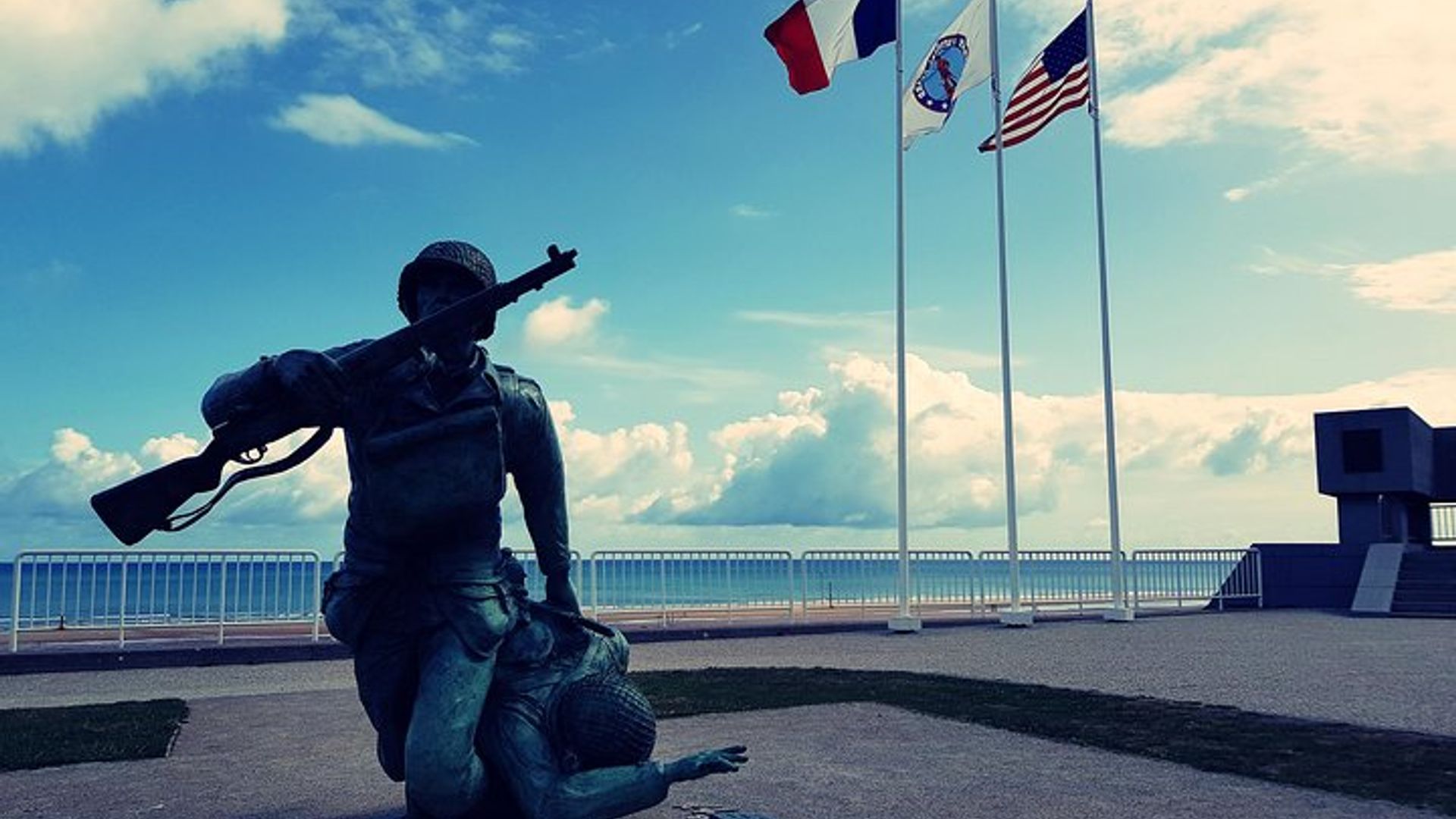 Normandy from Paris Private 2-Day Tour