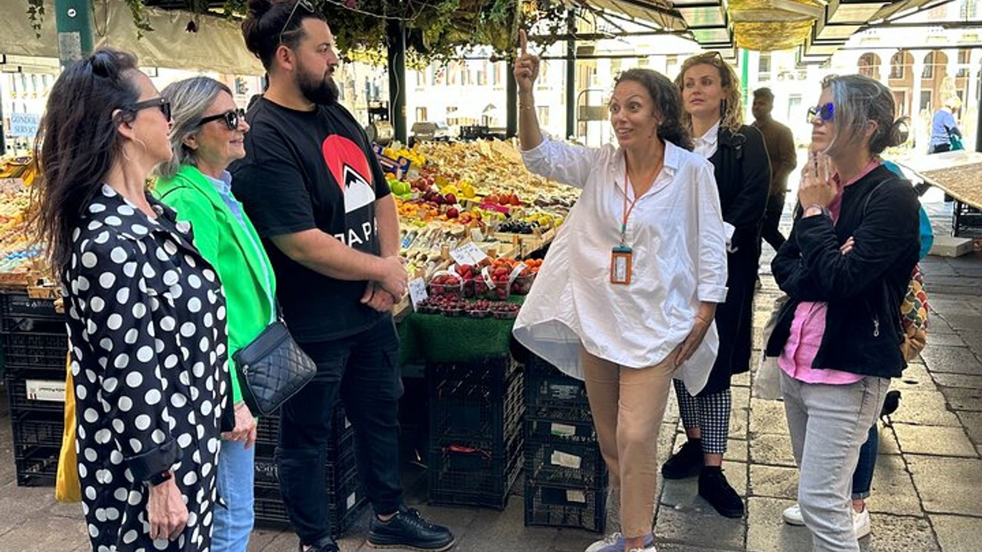 Cibo di Strada a Venezia con Piccolo Gruppo e Mercato di Rialto