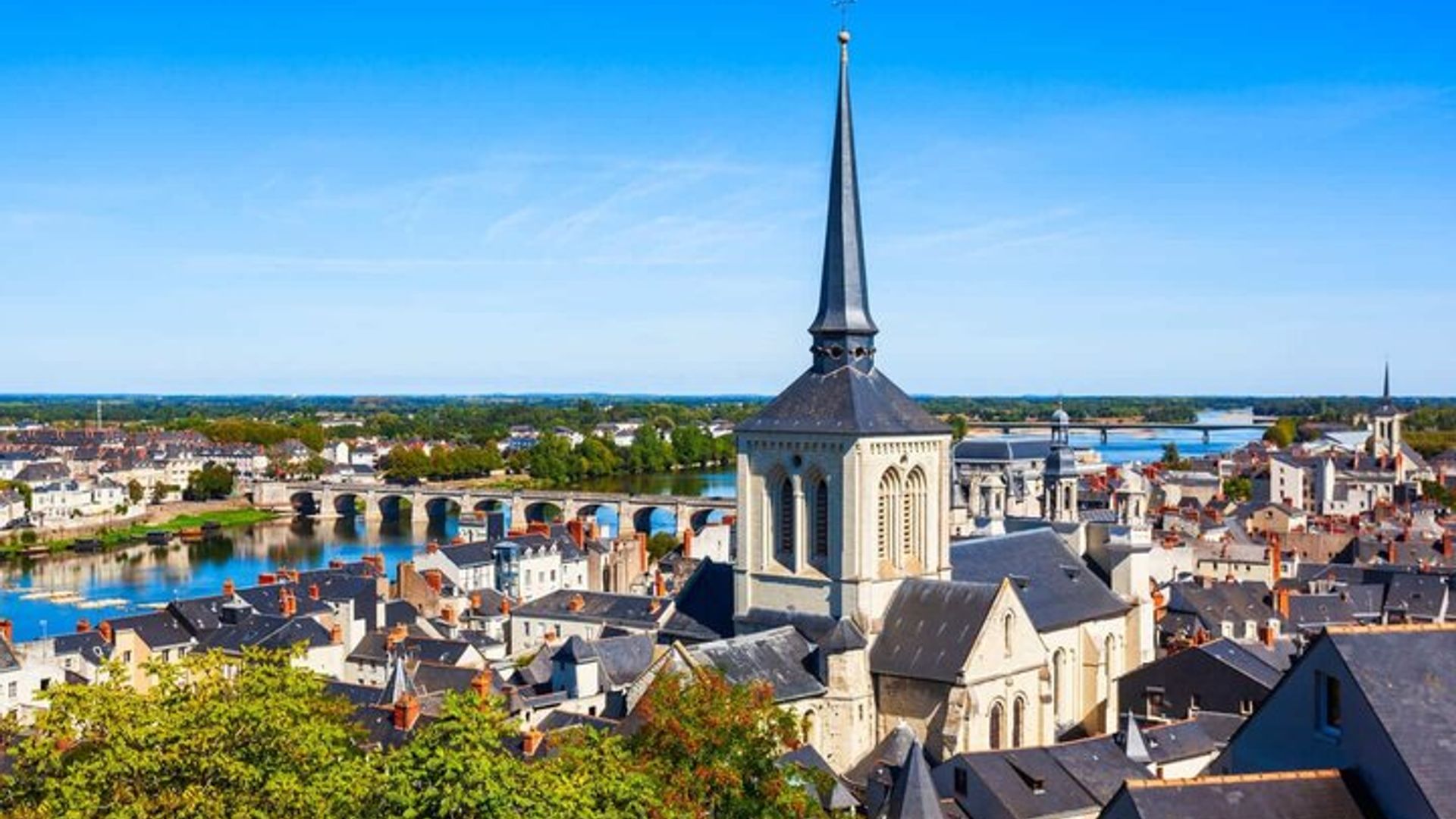 Bonjour Saumur : Privé 2 - Heure Intro City Walk avec Guide Local