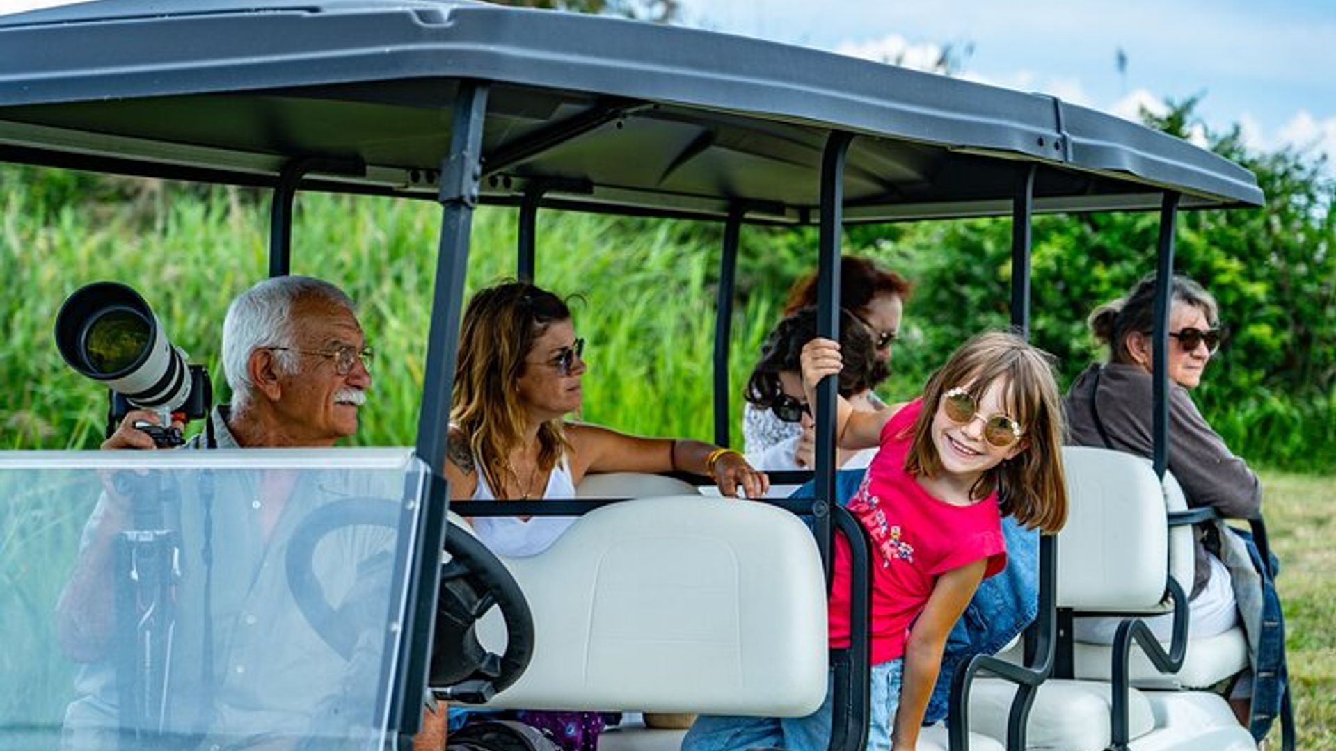Safari Camargue en Voiture Électrique dans une Réserve naturelle
