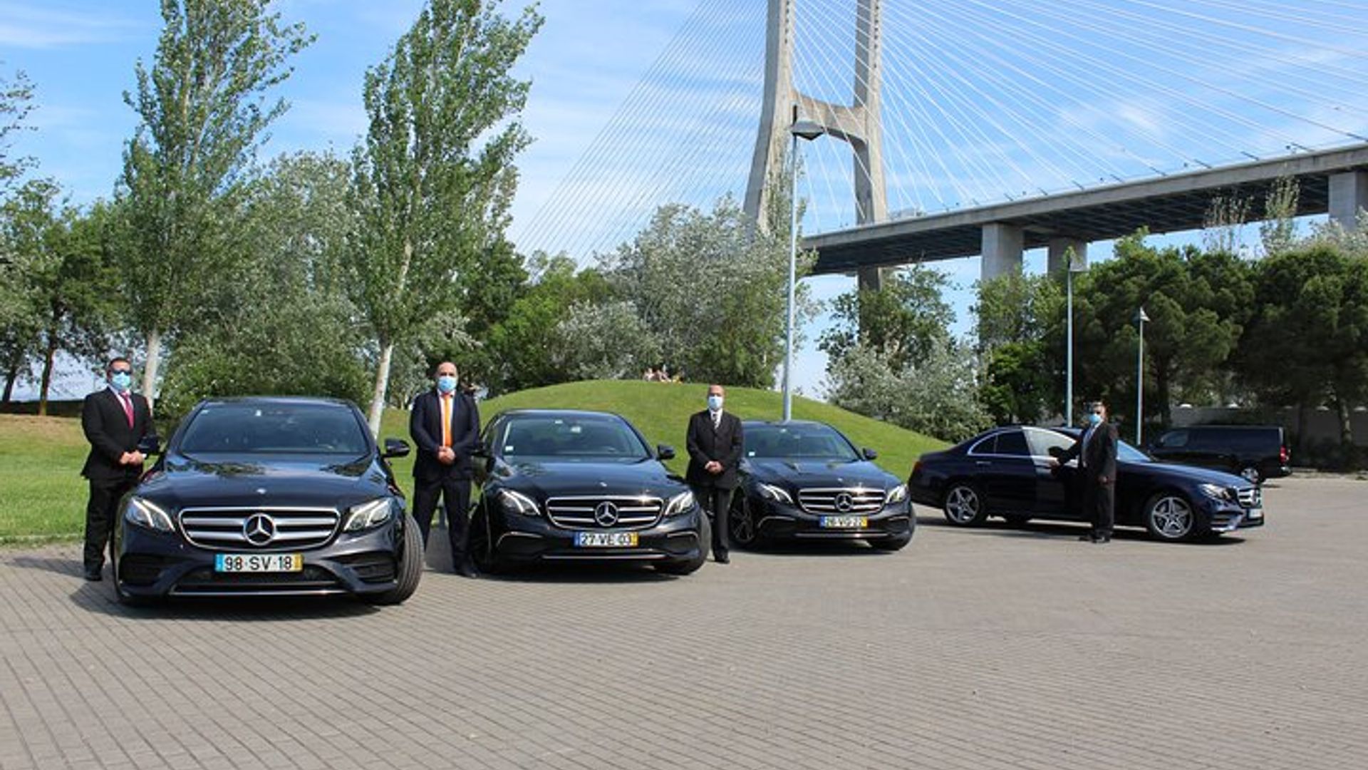 Lisbon: Private Transfer to Caldas da Rainha, Óbidos or Fátima