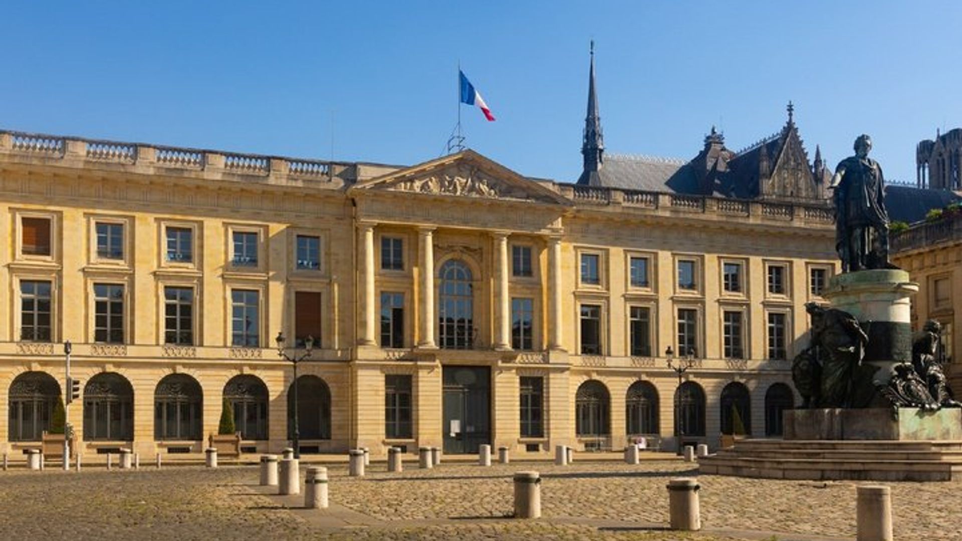 Reims Visite audioguidée à pied 1h40 et 21 commentaires audios