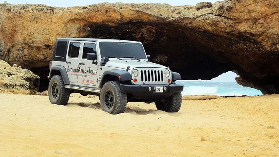 Day Trip by Private Jeep to the Highlights of Aruba