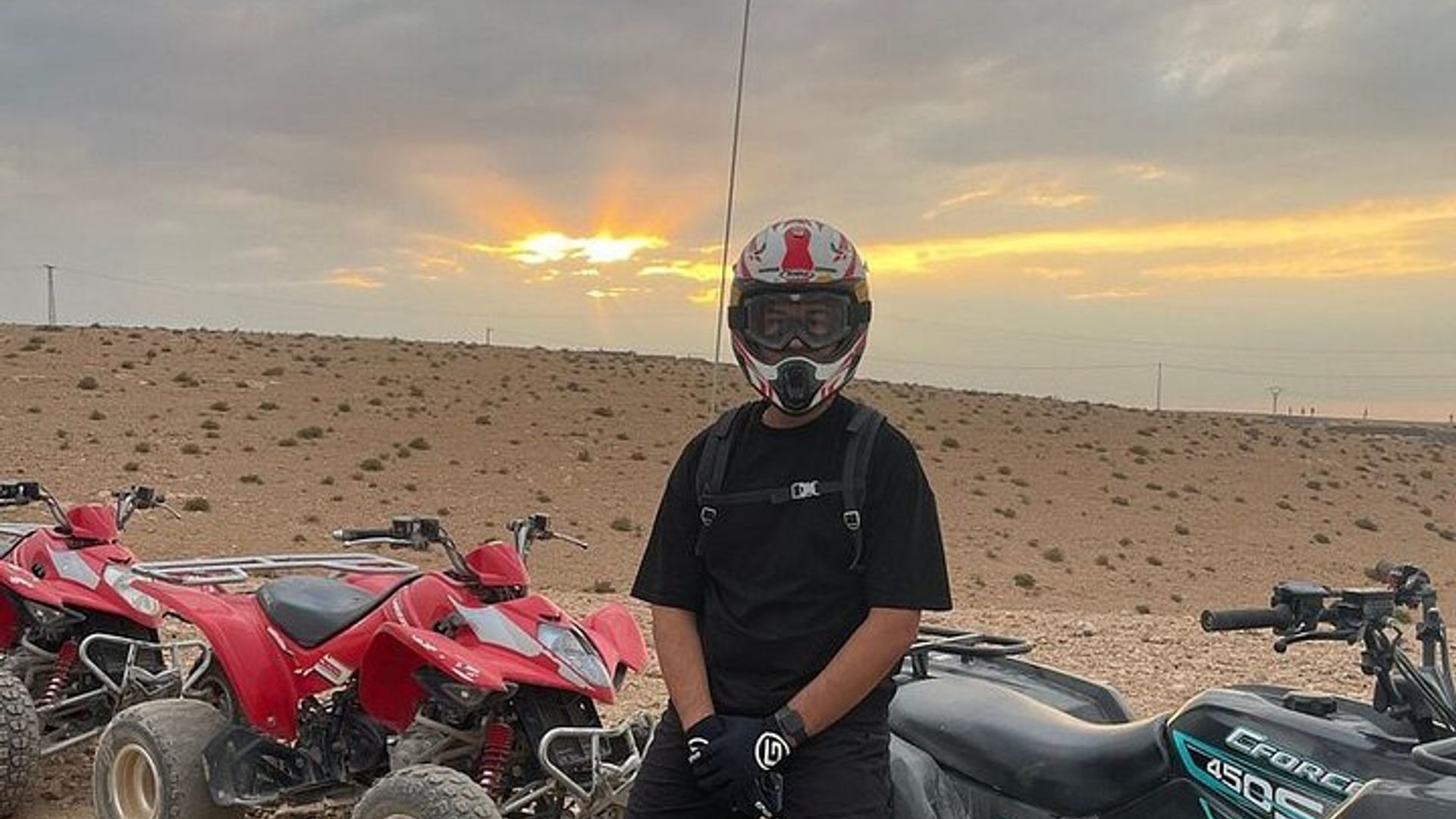 Agafay au départ de Marrakech : quad, promenade à dos de chameau et dîner-spectacle