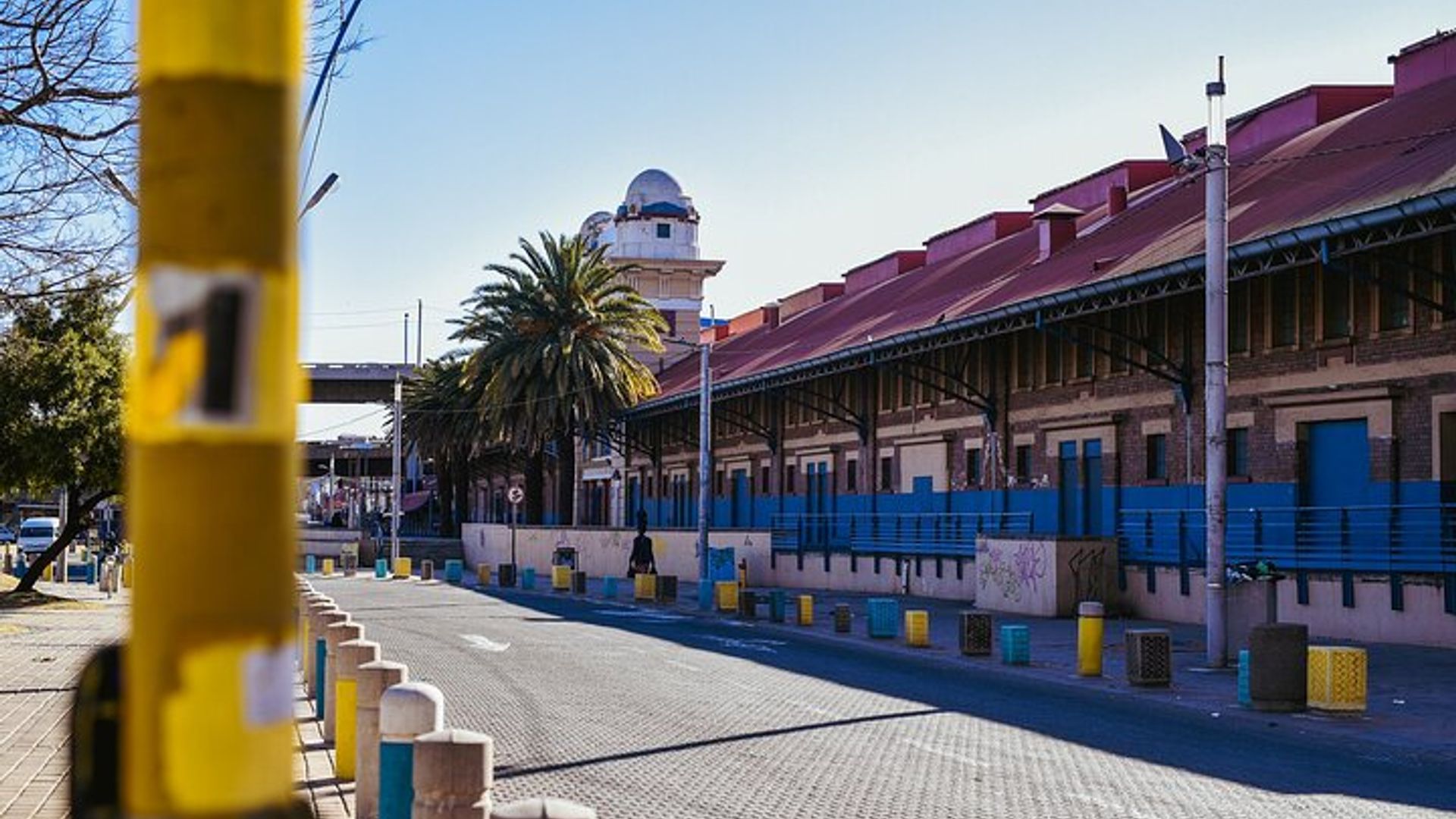 Johannesburg Yayoboye Igice Cyumunsi Cyumujyi Kugenda hamwe na sasita