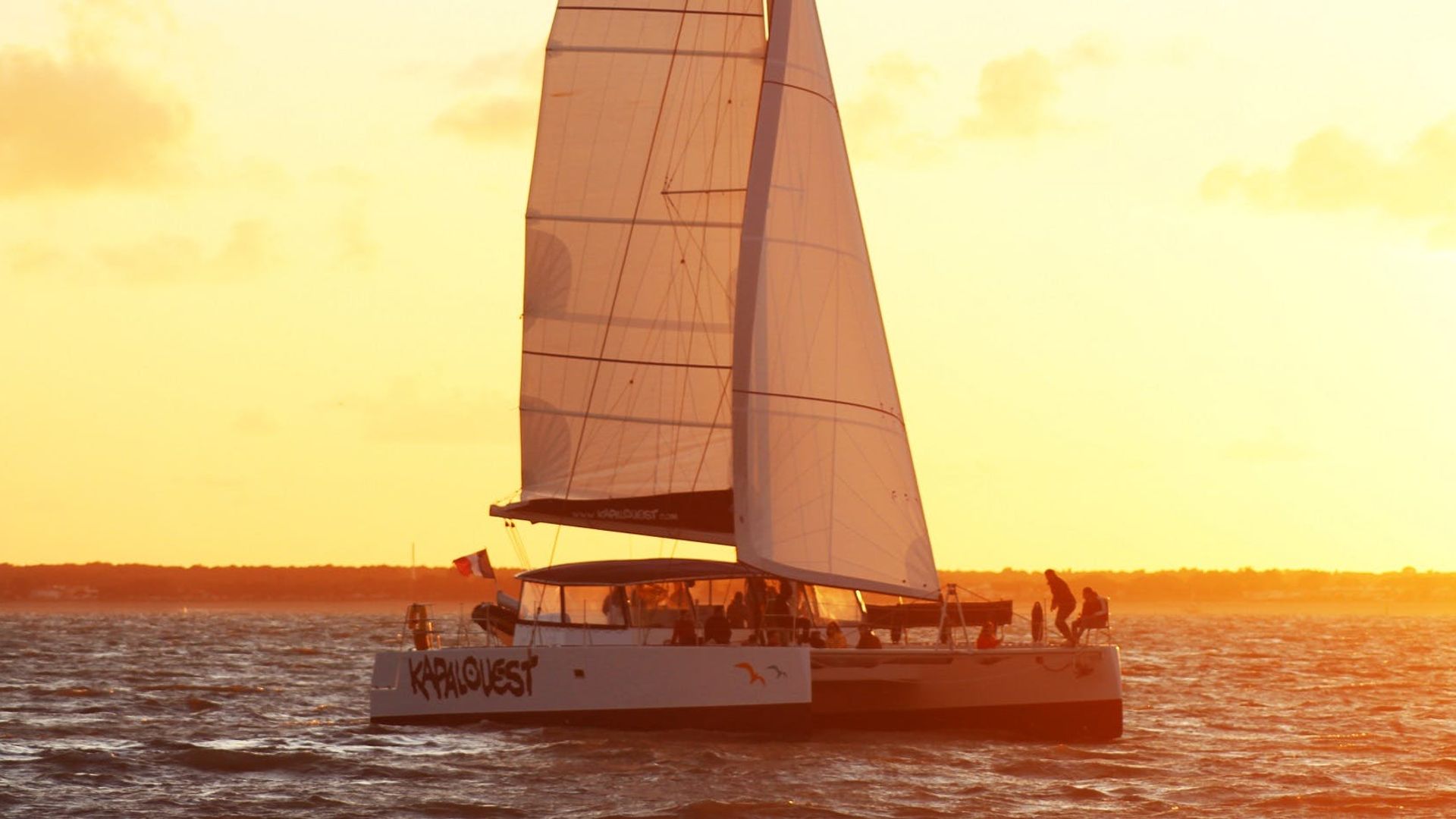 A 2-hour sunset catamaran experience from La Rochelle