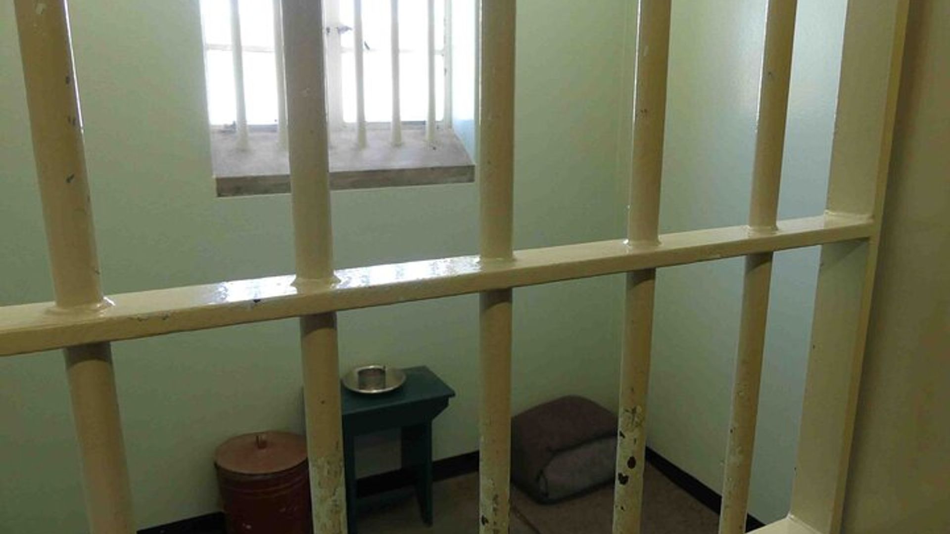 5 - DaysCape City tour-Table Mountain-RobbenIsland-Safari-Peninsula