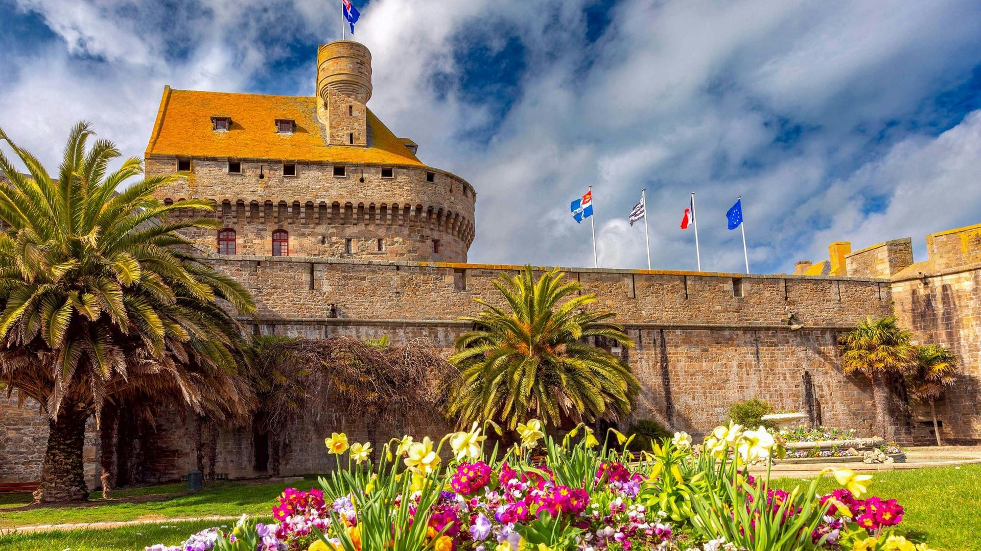 Saint-Malo self-guided walking tour with audio app