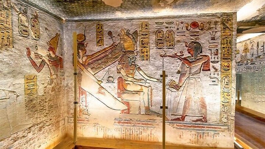 Luxor Private Day Tour with Hot Air Balloon Ride and Felucca Cruise