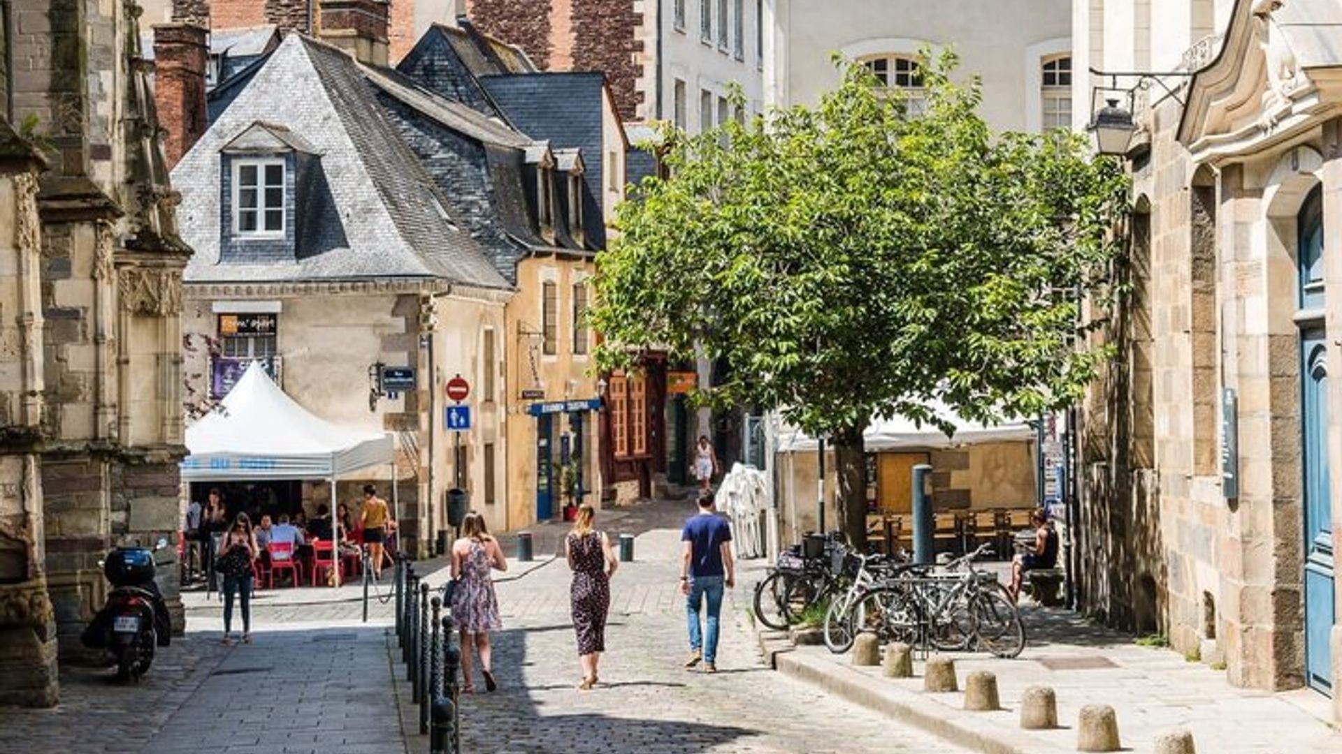 Bonjour Rennes : Private 2 - Heure Intro City Walk avec Guide Local