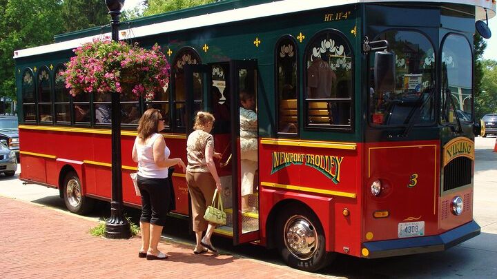 A narrated Newport trolley tour and Marble House visit