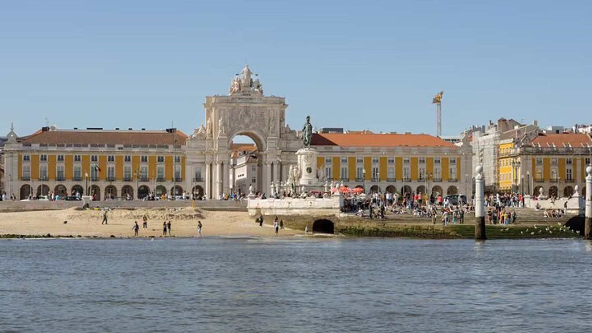 Crucero en catamarán al atardecer por Lisboa con bebida de bienvenida