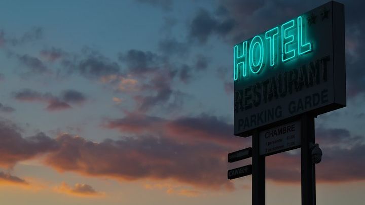 Shared Shuttle London Departure Transfer - Hotel / Accommodation to Airport