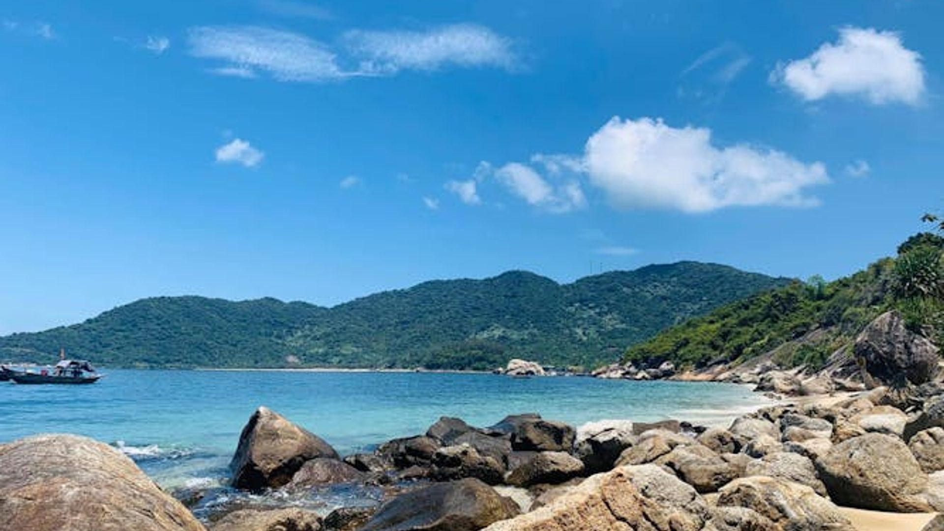 Full-day Cham Island Tour and Snorkeling