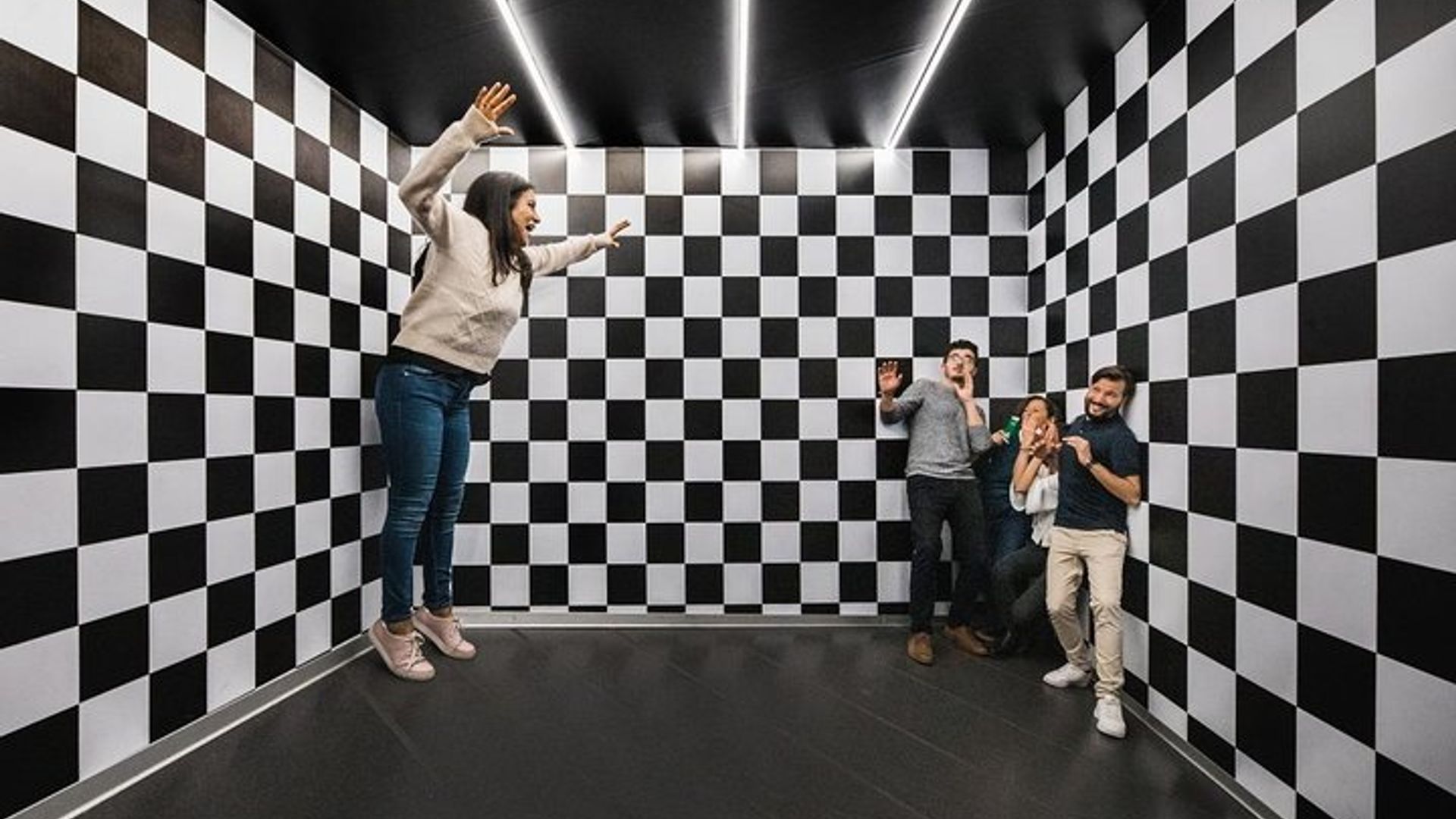 Illuseum Berlin: Optical Illusion Museum Admission Ticket