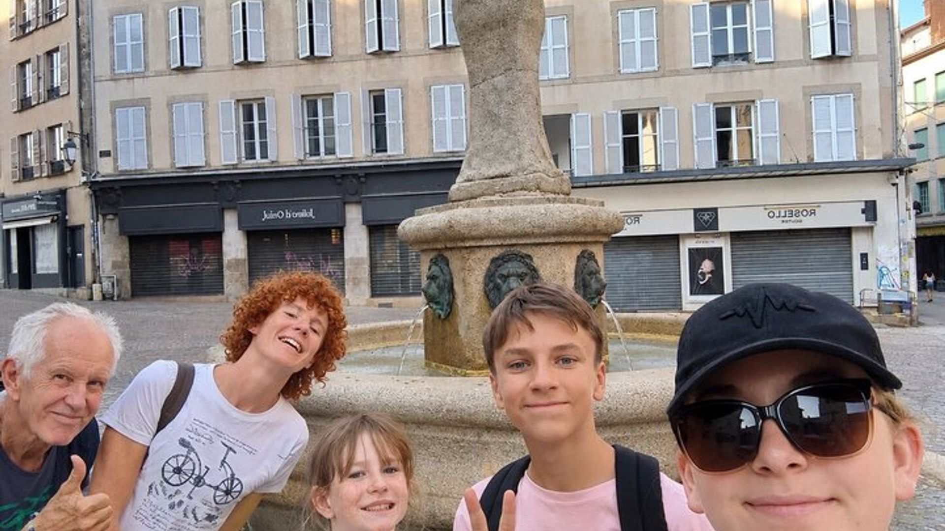Juego de escape autoguiado al aire libre de Limoges con tema mágico