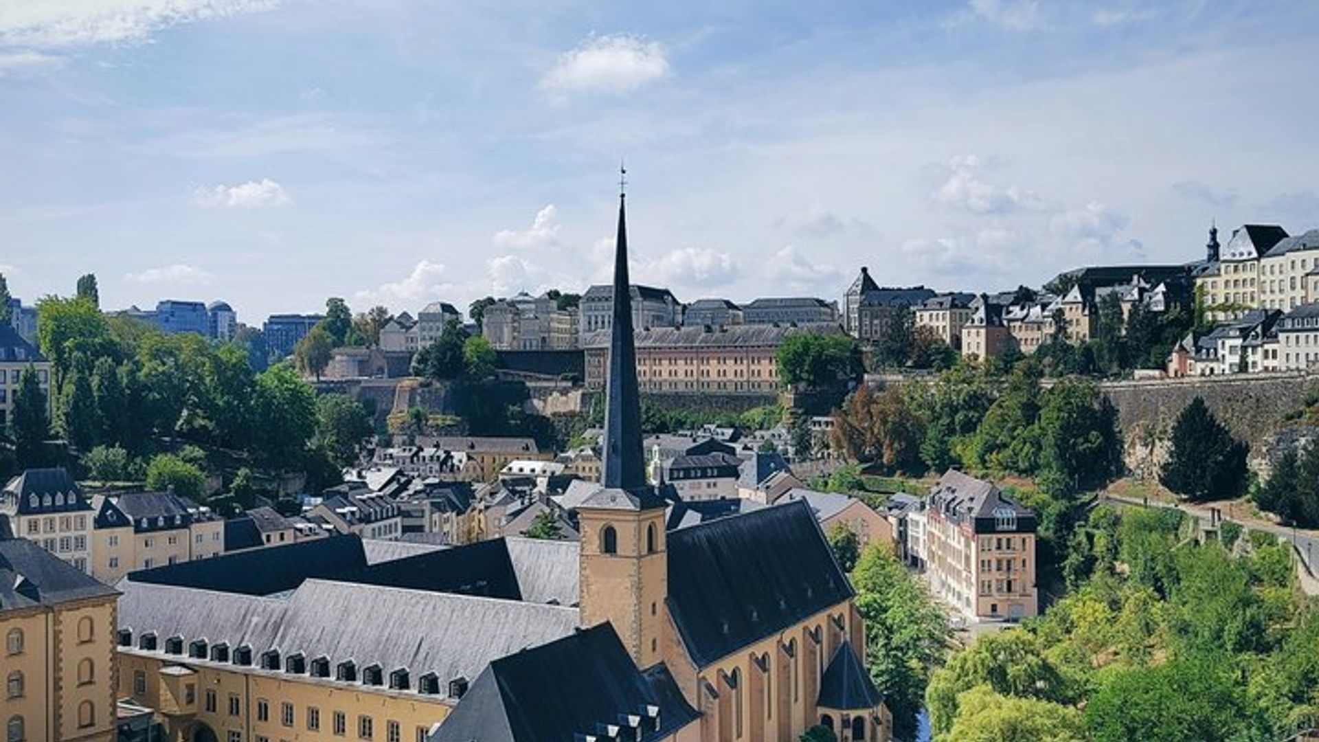 Gibraltar of the North Self Guided Tour of Luxembourg with app