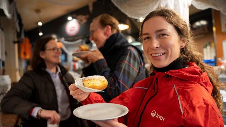 Vienna: Cafés, Markets, & Austrian Cuisine Food Tour