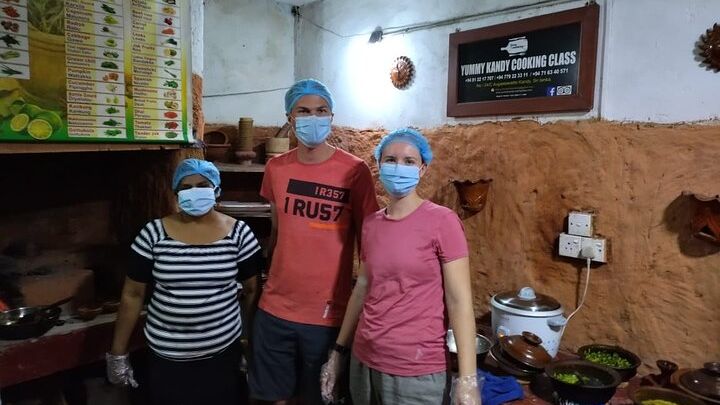 Private Traditional Sri Lankan Cooking Class in Kandy with Hotel Transfers