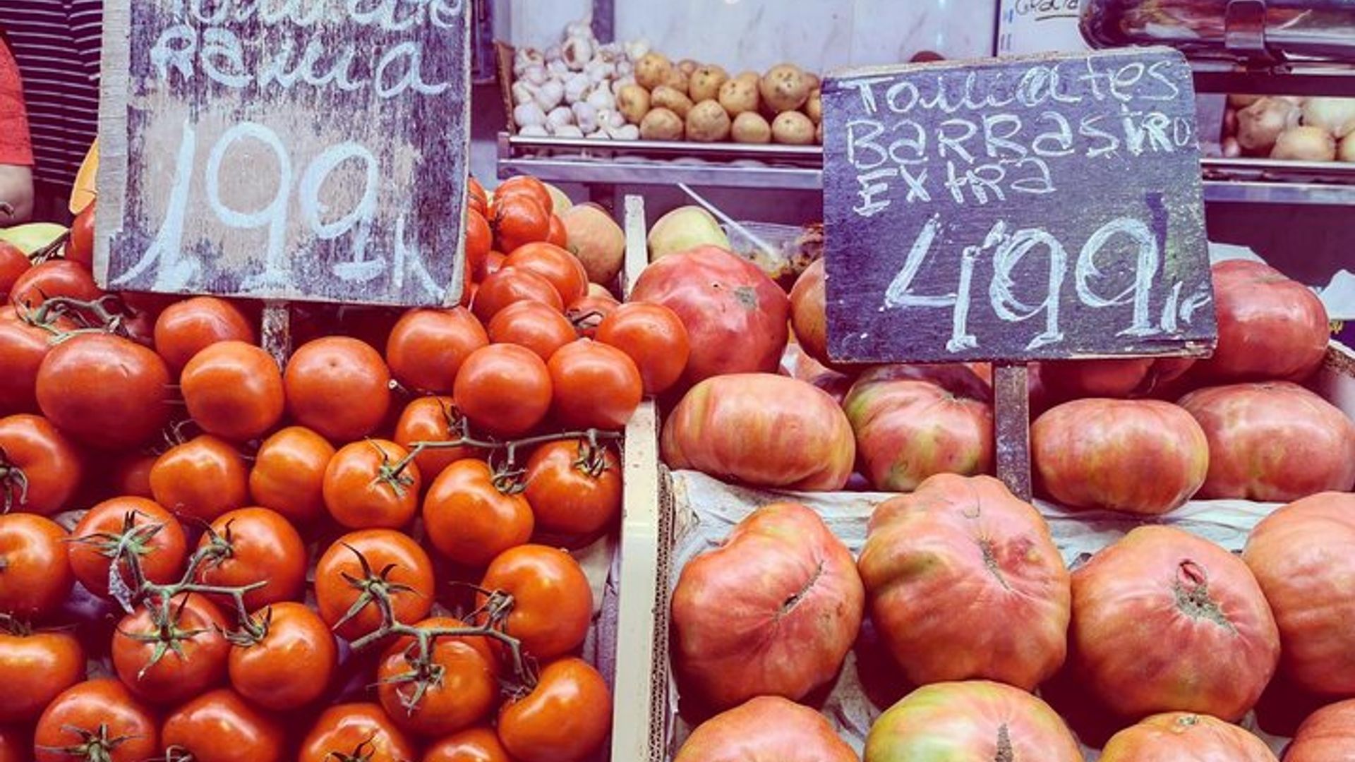 Sant Antoni Market tour with Catalan traditional breakfast