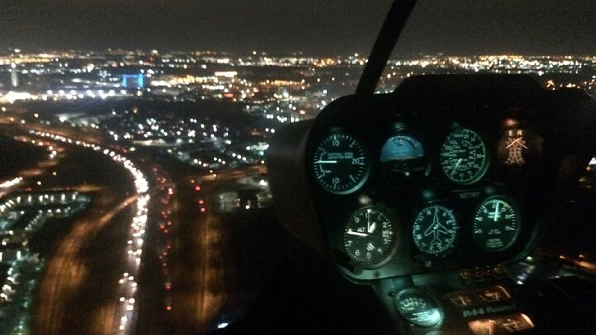 Nach Feierabend 31 Meilen Helikoptertour über alle Themenparks