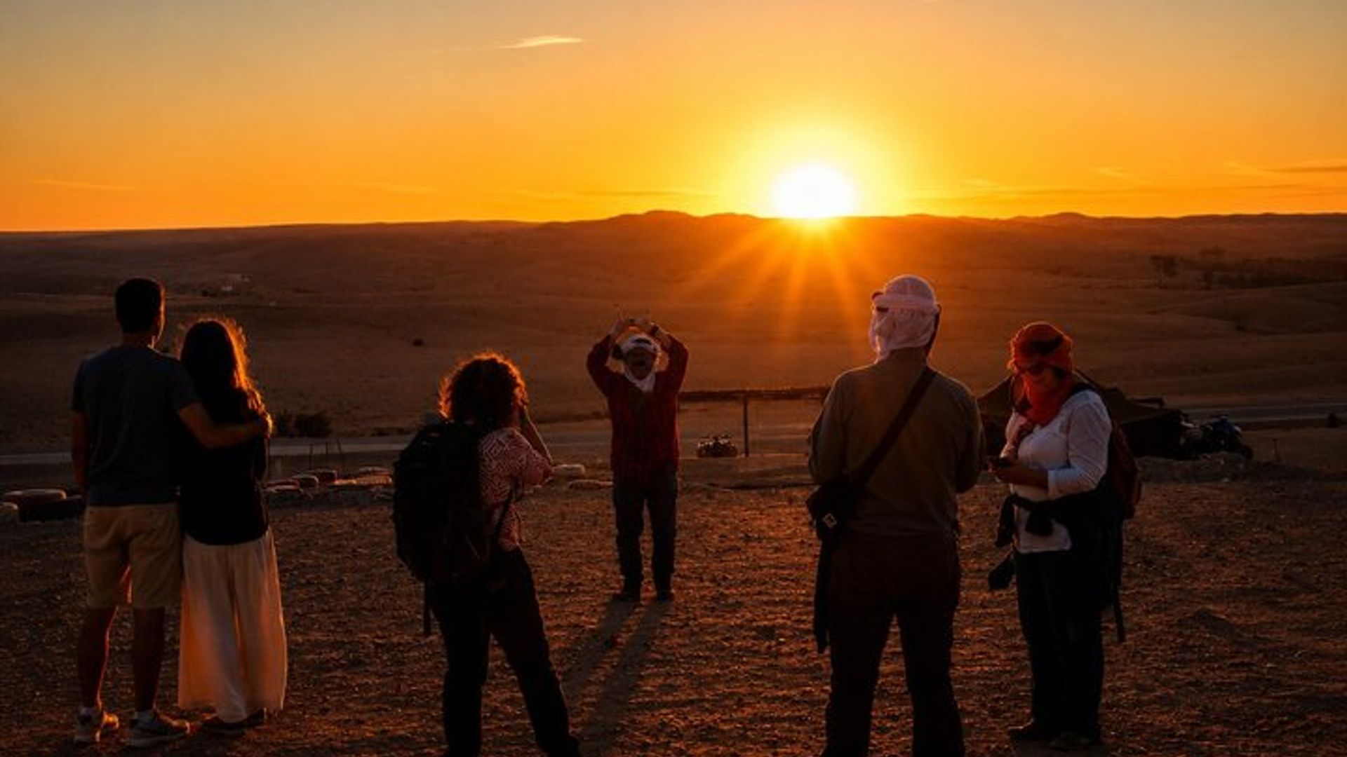 Marrakech : Coucher de soleil, dîner spectacle et observation des étoiles dans le désert d'Agafay